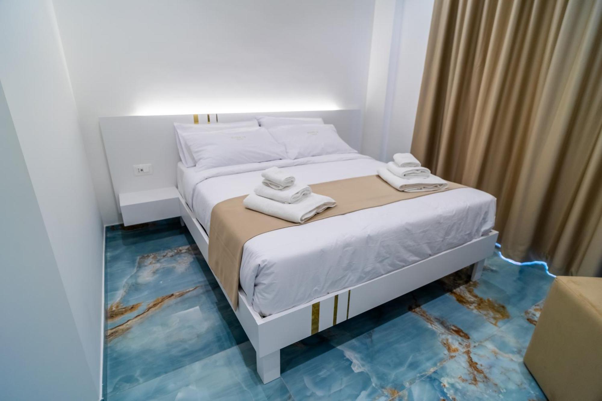 Suite 14 Scalea Eksteriør bilde