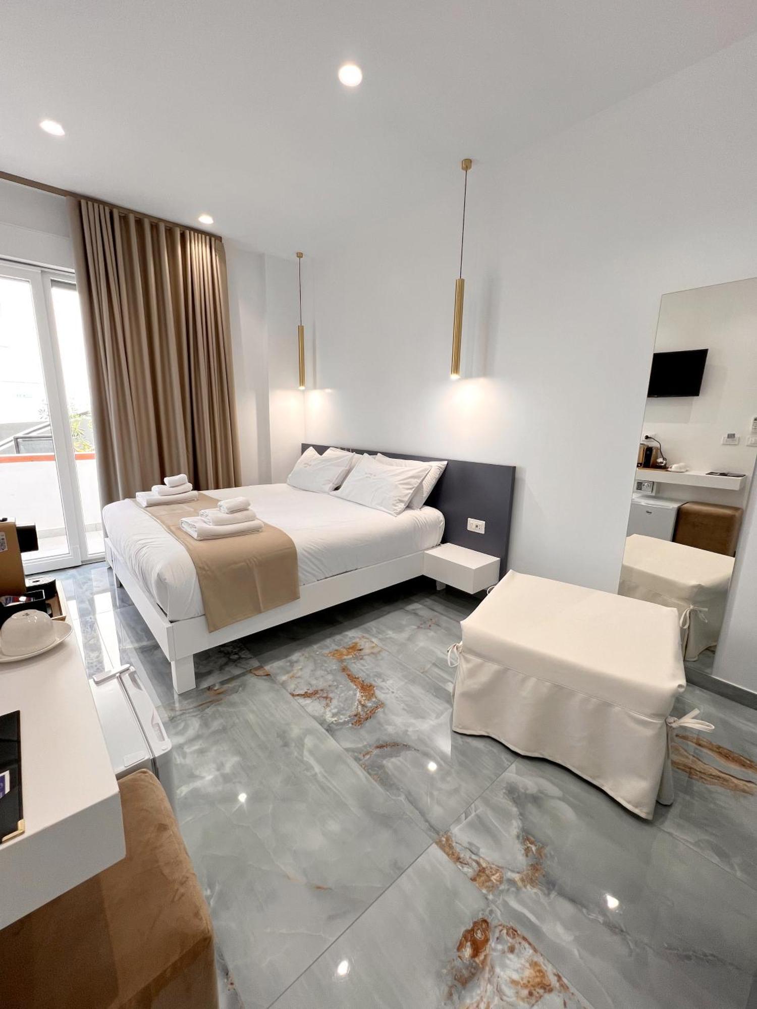 Suite 14 Scalea Eksteriør bilde