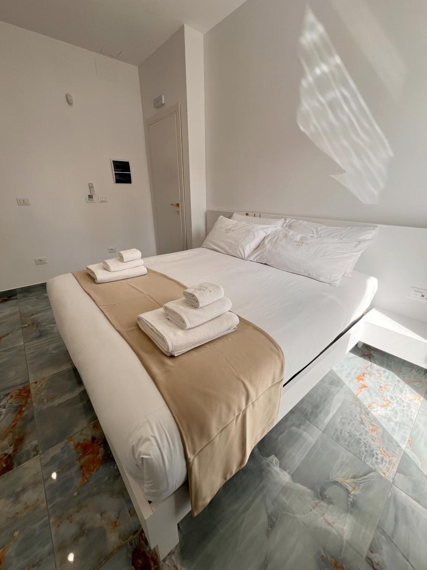 Suite 14 Scalea Eksteriør bilde