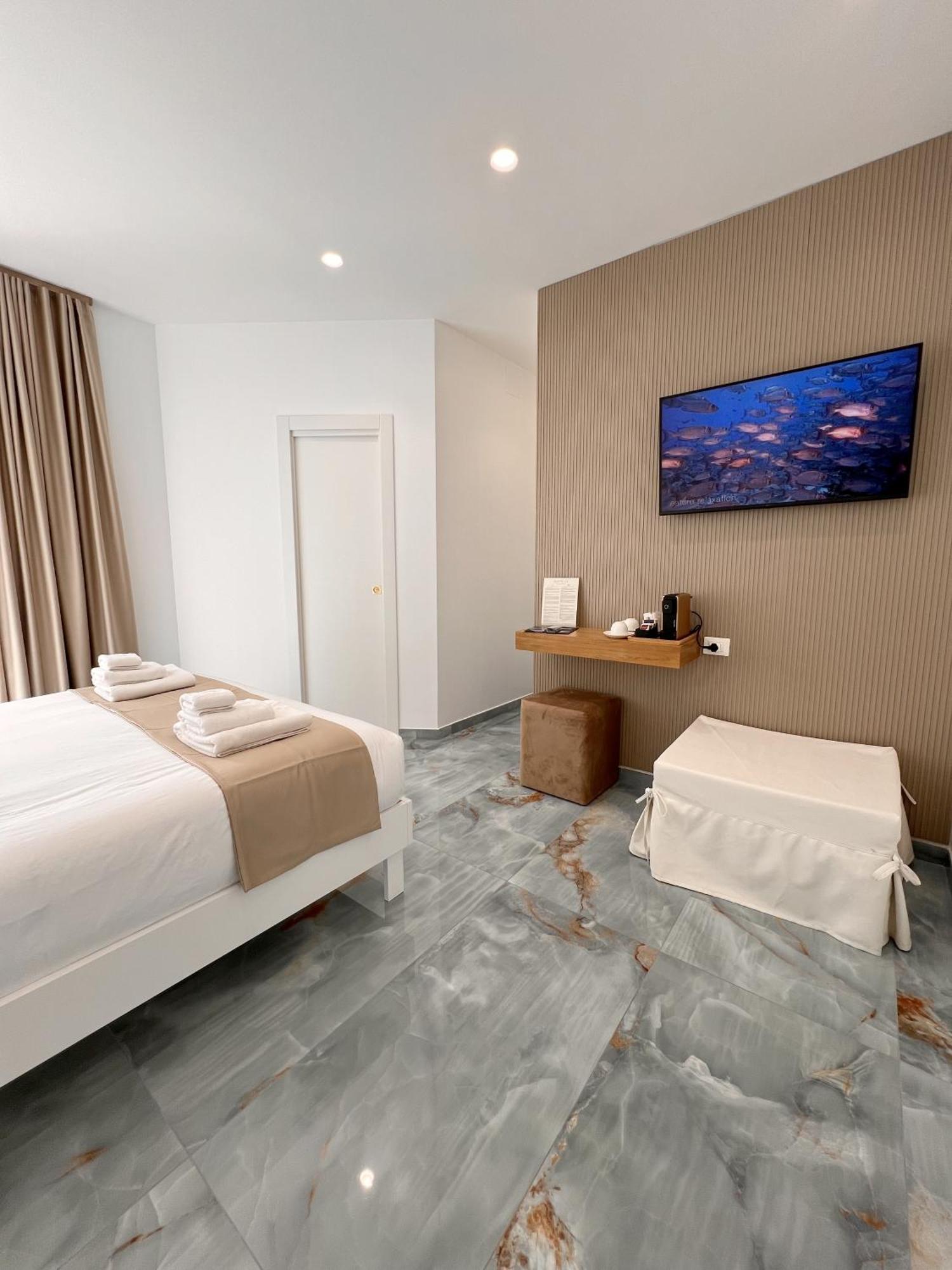 Suite 14 Scalea Eksteriør bilde